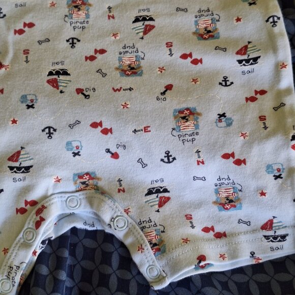 pirate pup one piece 6 to 9 months - Picture 3 of 5